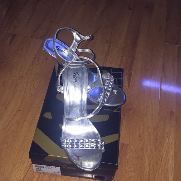 Heels - Picture 1 of 1